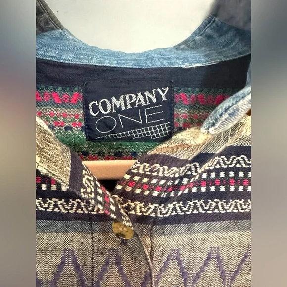 Vintage “One Company” SouthWestern Button Up Long Sleeve Shirt (Women’s S/M) - Picture 3 of 6